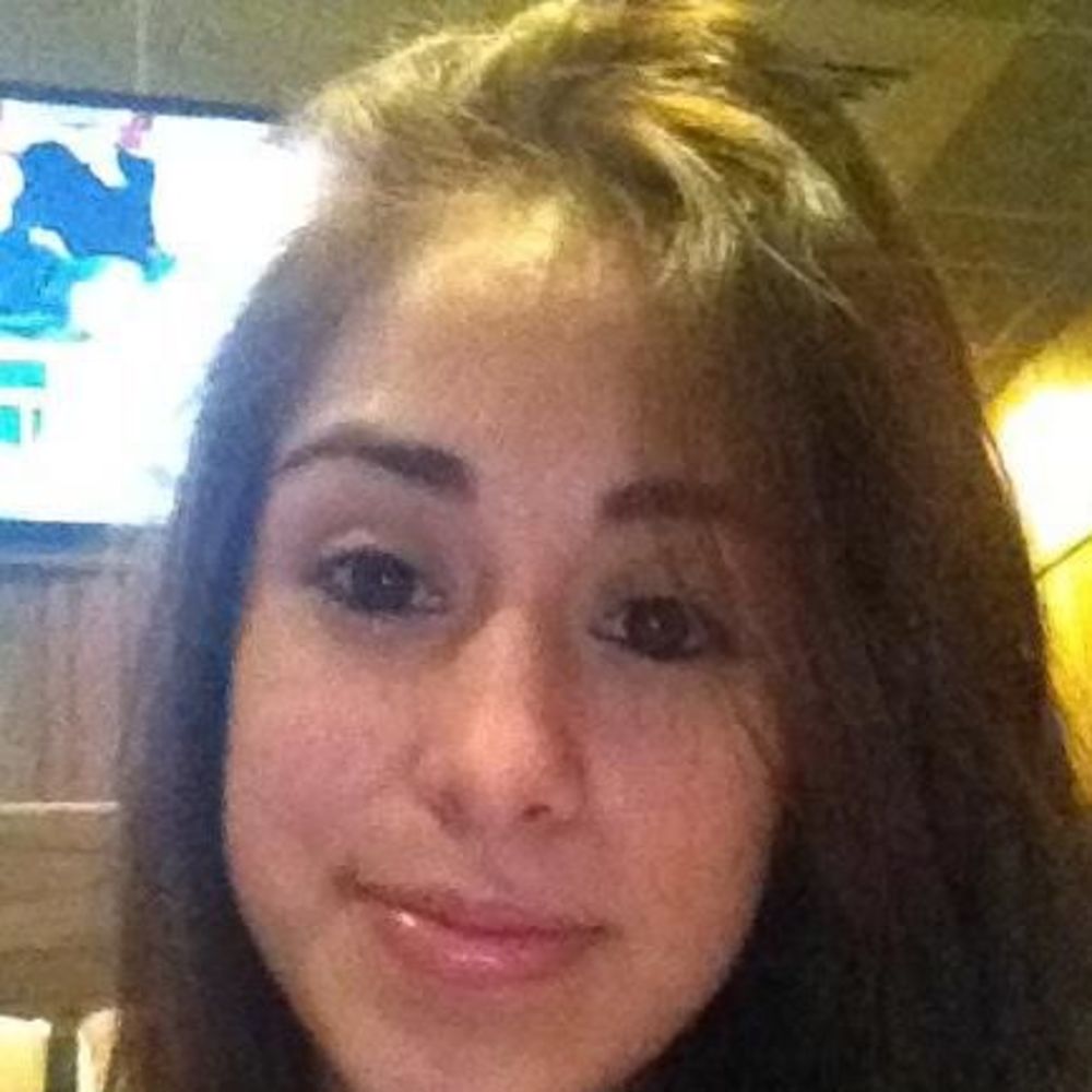 Meet your Posher, Mayra